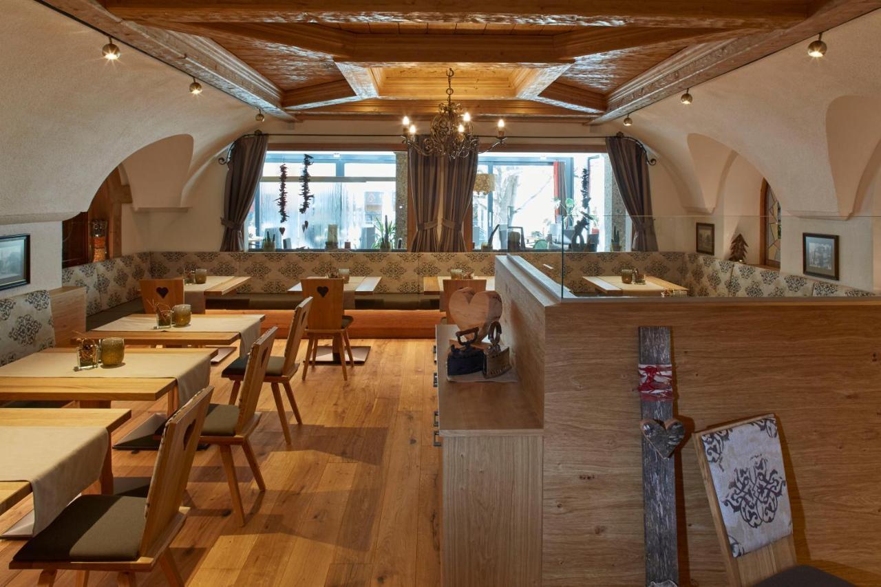 Hotel Schwarzer Adler Nauders Luaran gambar