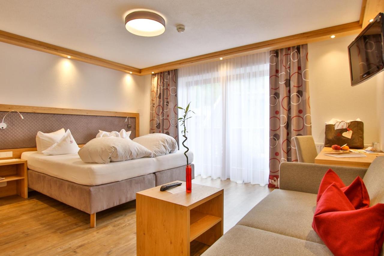 Hotel Schwarzer Adler Nauders Luaran gambar
