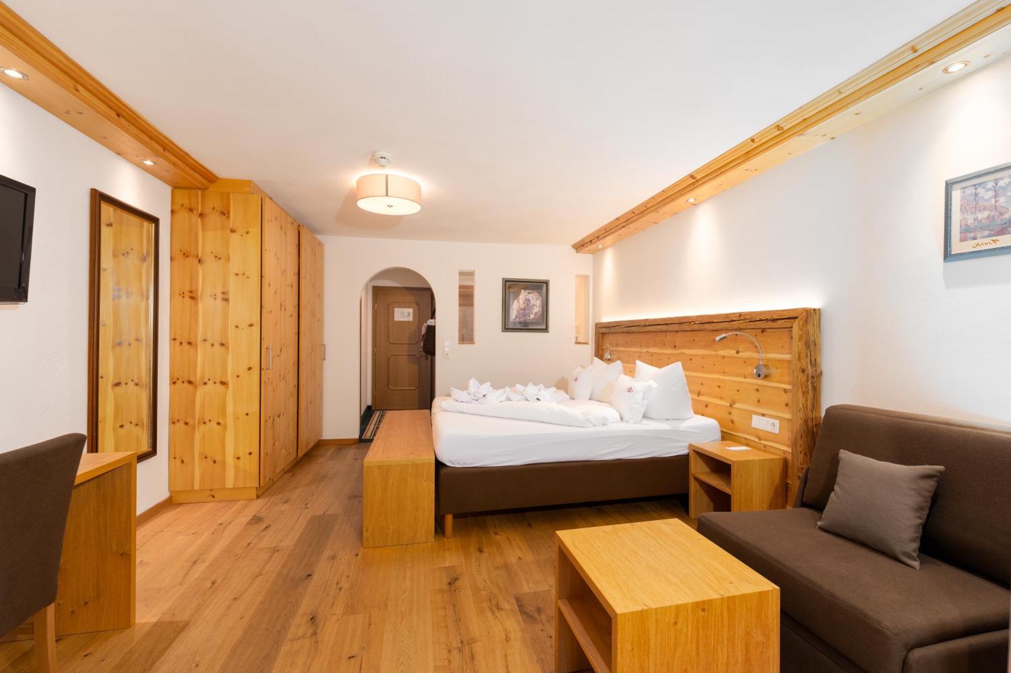 Hotel Schwarzer Adler Nauders Luaran gambar