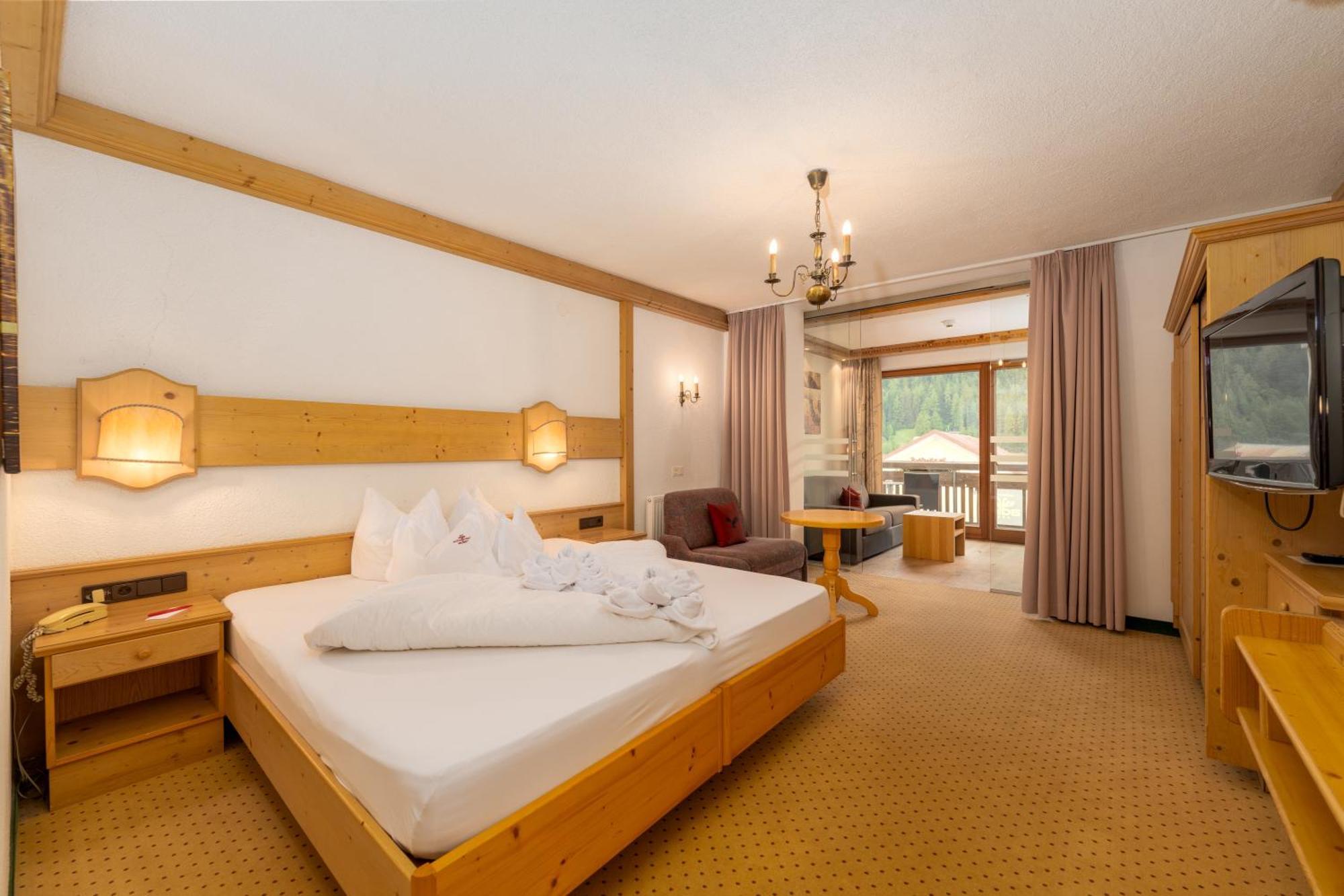 Hotel Schwarzer Adler Nauders Luaran gambar