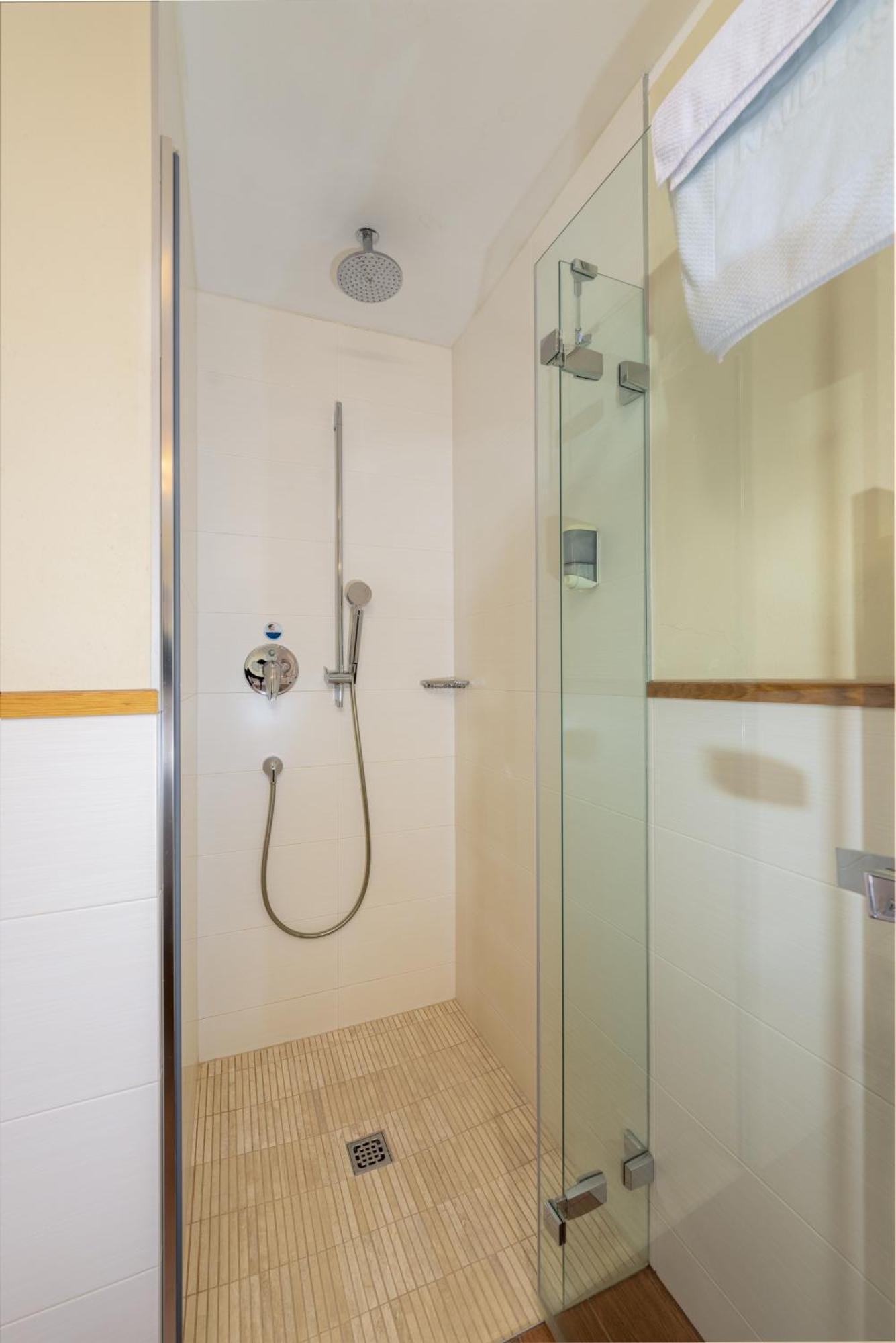 Hotel Schwarzer Adler Nauders Luaran gambar
