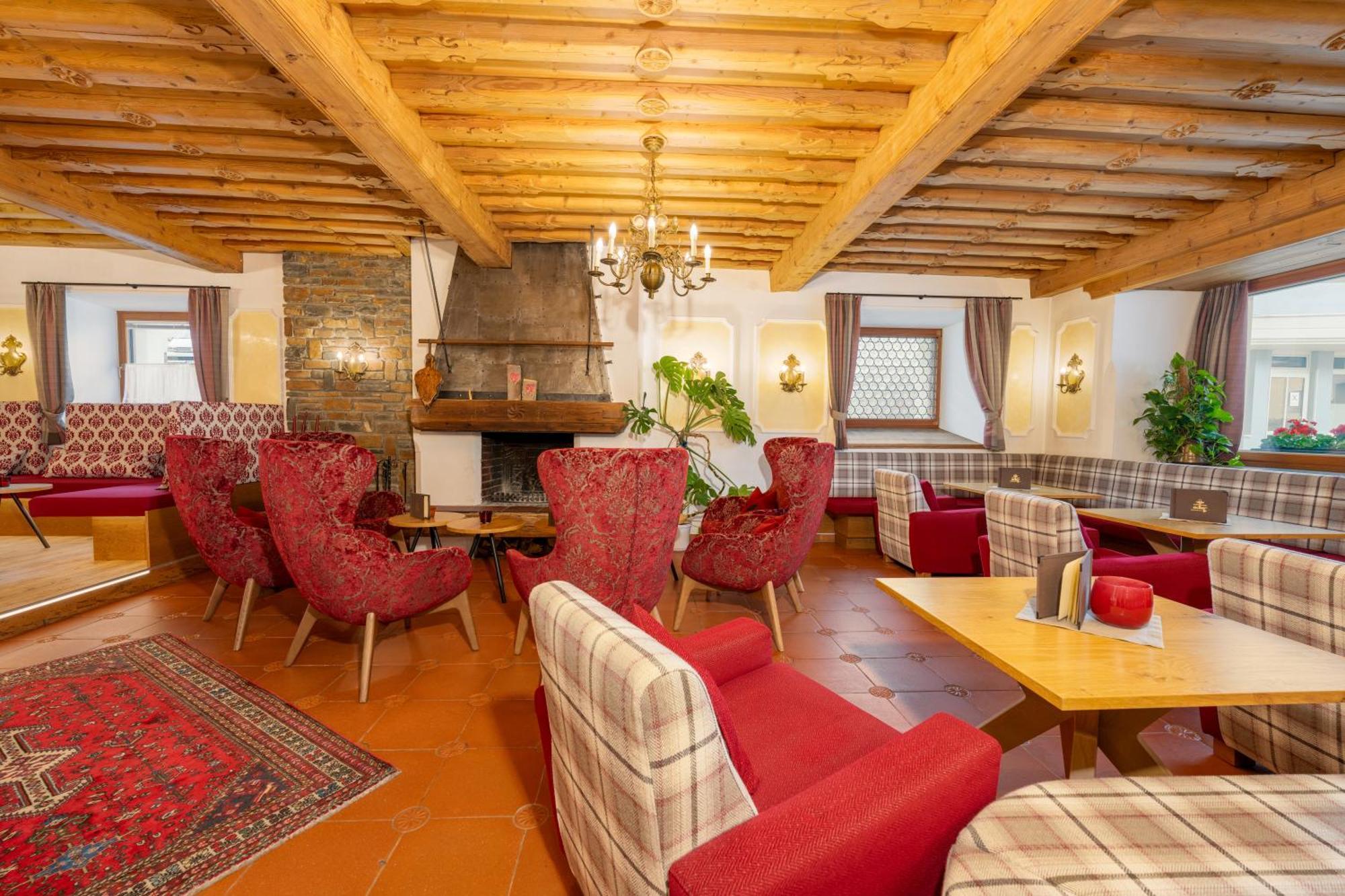 Hotel Schwarzer Adler Nauders Luaran gambar